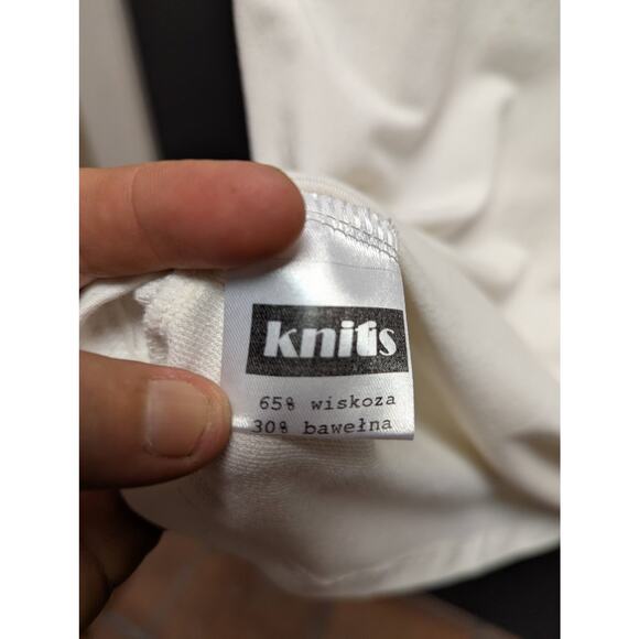 KNITIS casual white short sleeve Tee t-shirt womens Size Medium V-Neck - Picture 5 of 5